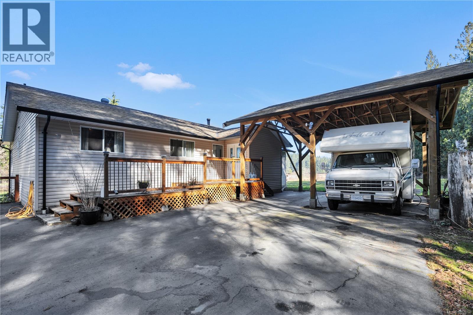 13655 Prospect Dr, Ladysmith