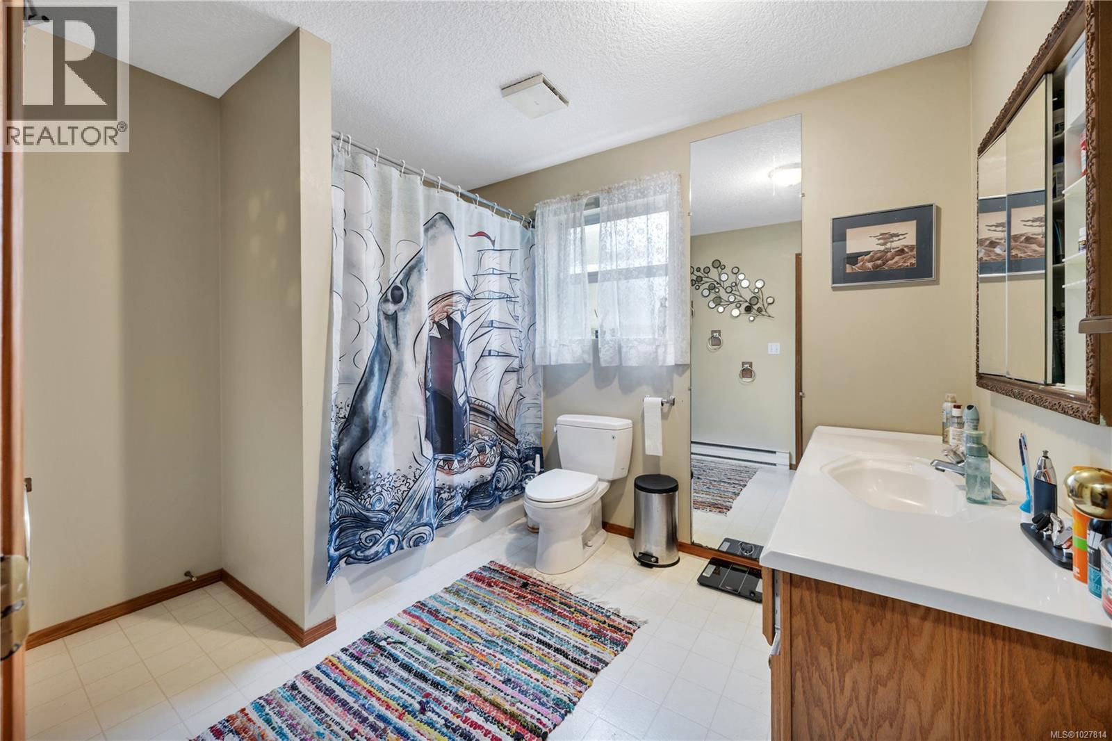 13655 Prospect Dr, Ladysmith