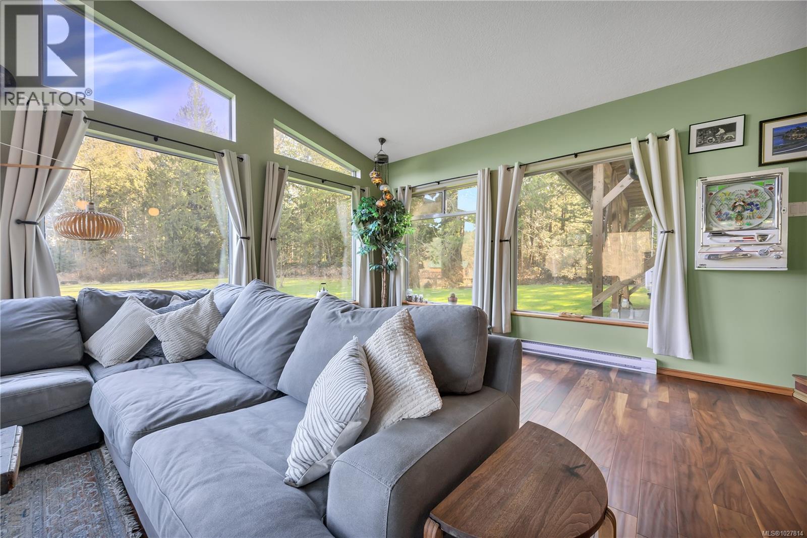 13655 Prospect Dr, Ladysmith