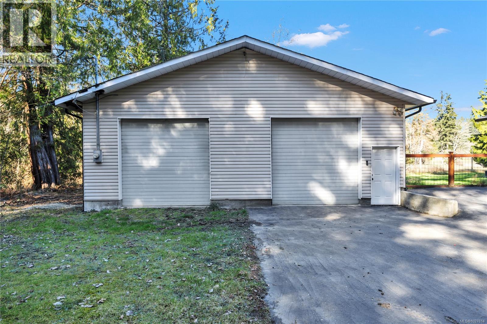 13655 Prospect Dr, Ladysmith