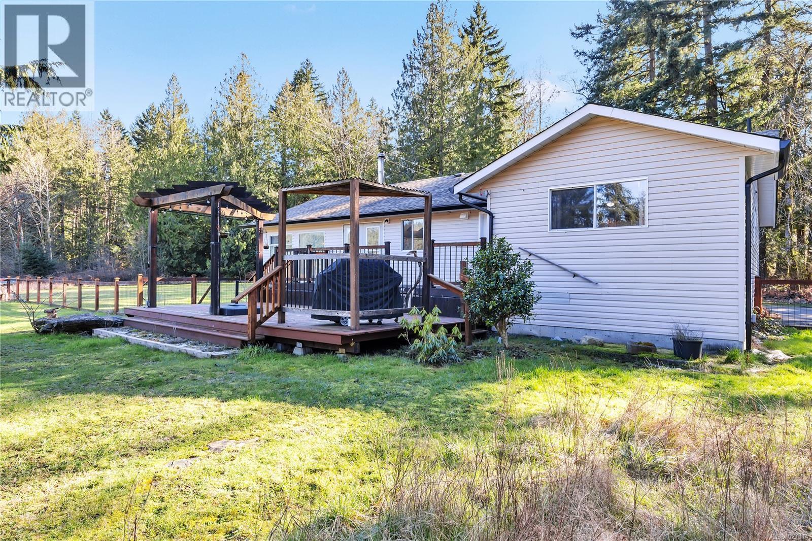 13655 Prospect Dr, Ladysmith