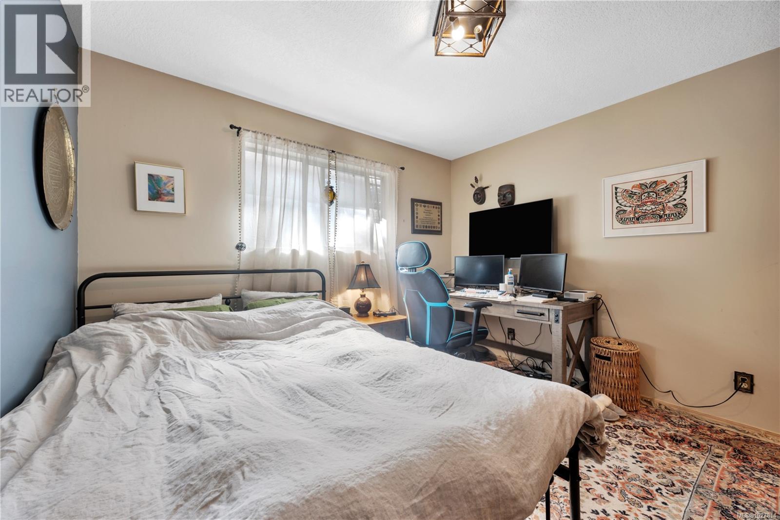 13655 Prospect Dr, Ladysmith