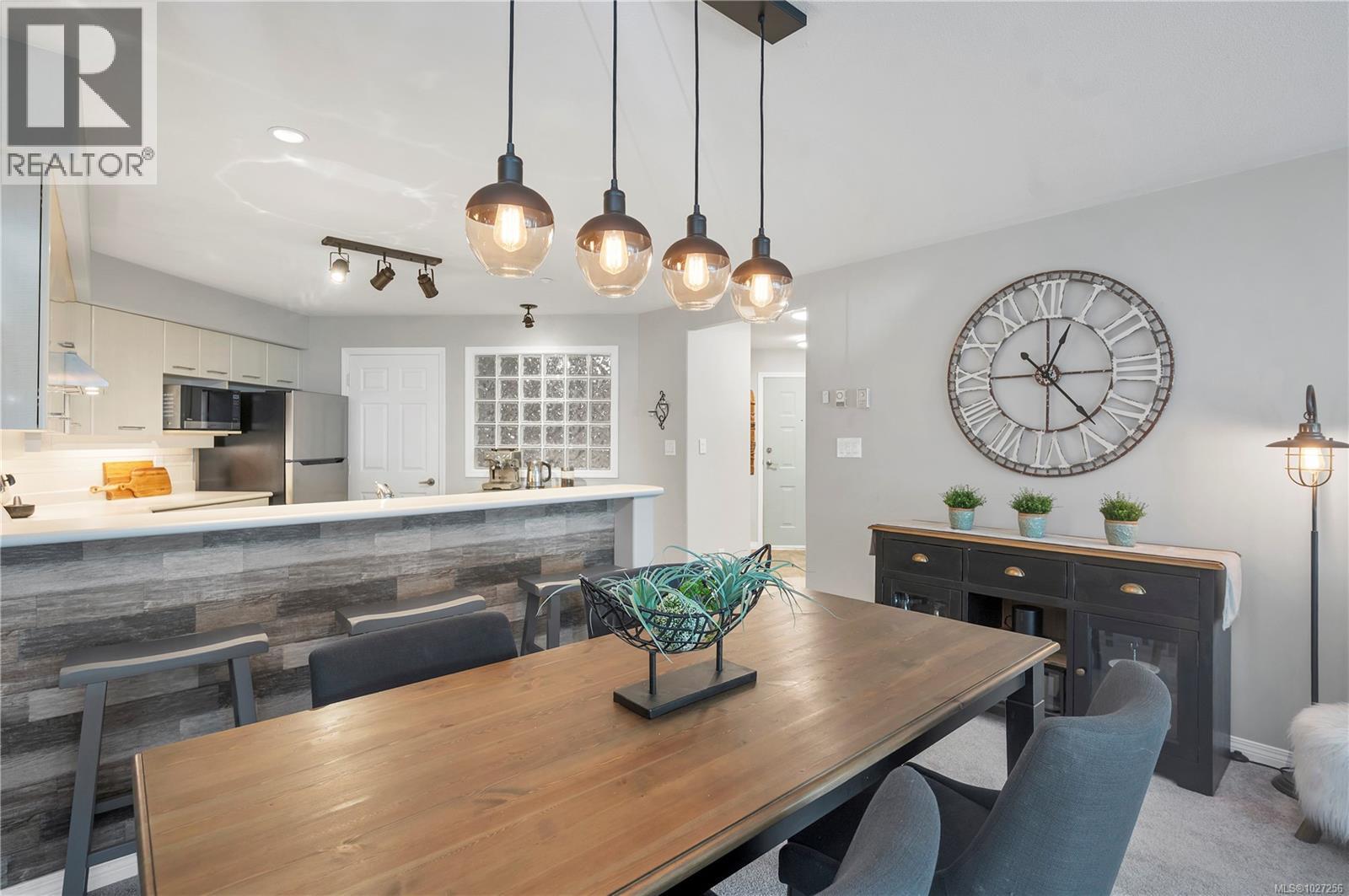 #107 350 ISLAND HWY S - 12