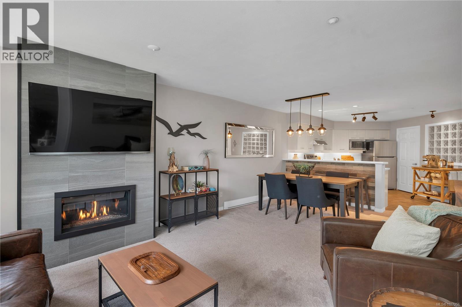 #107 350 ISLAND HWY S - 17