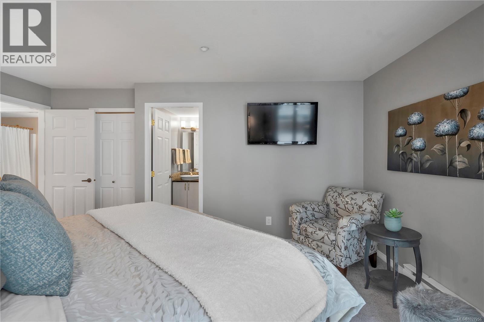 #107 350 ISLAND HWY S - 23