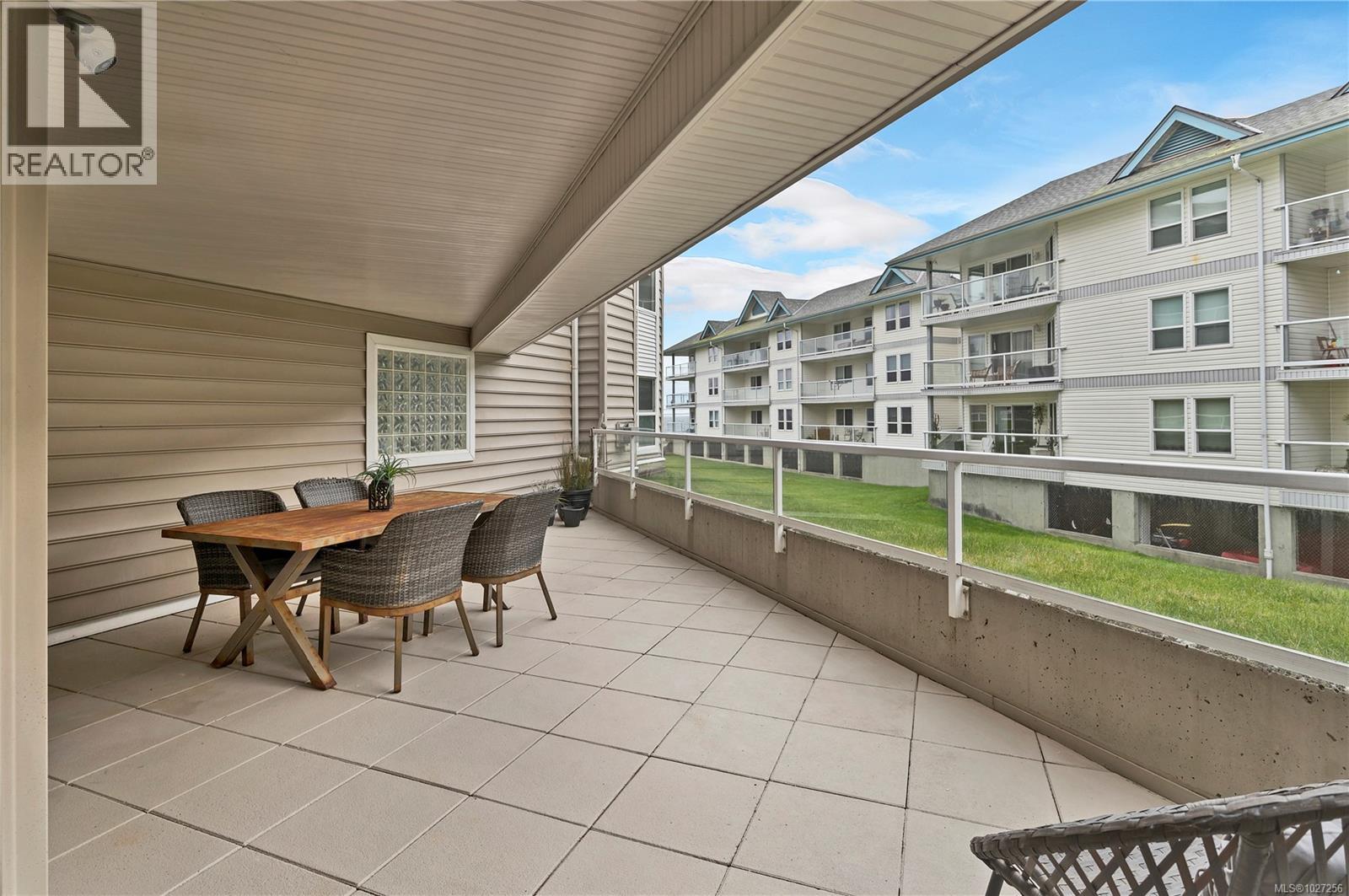 #107 350 ISLAND HWY S - 33