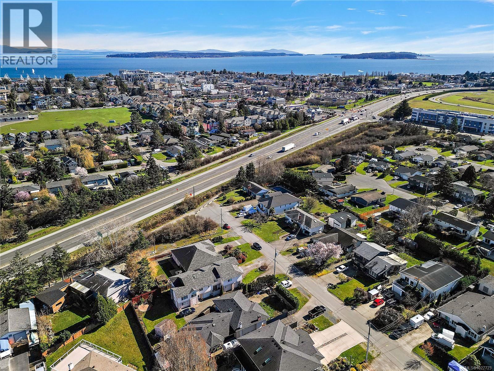  2124 James White Boulevard West, Sidney