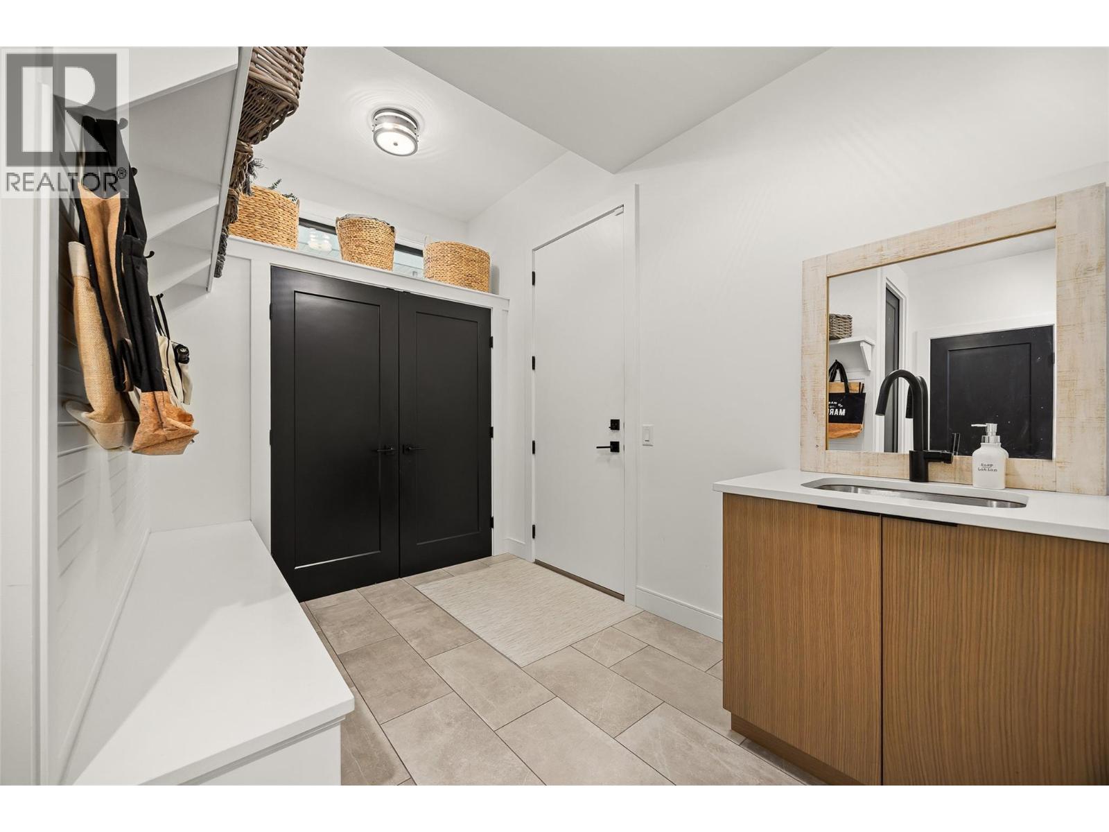 415 Hawk Hill Drive, Kelowna