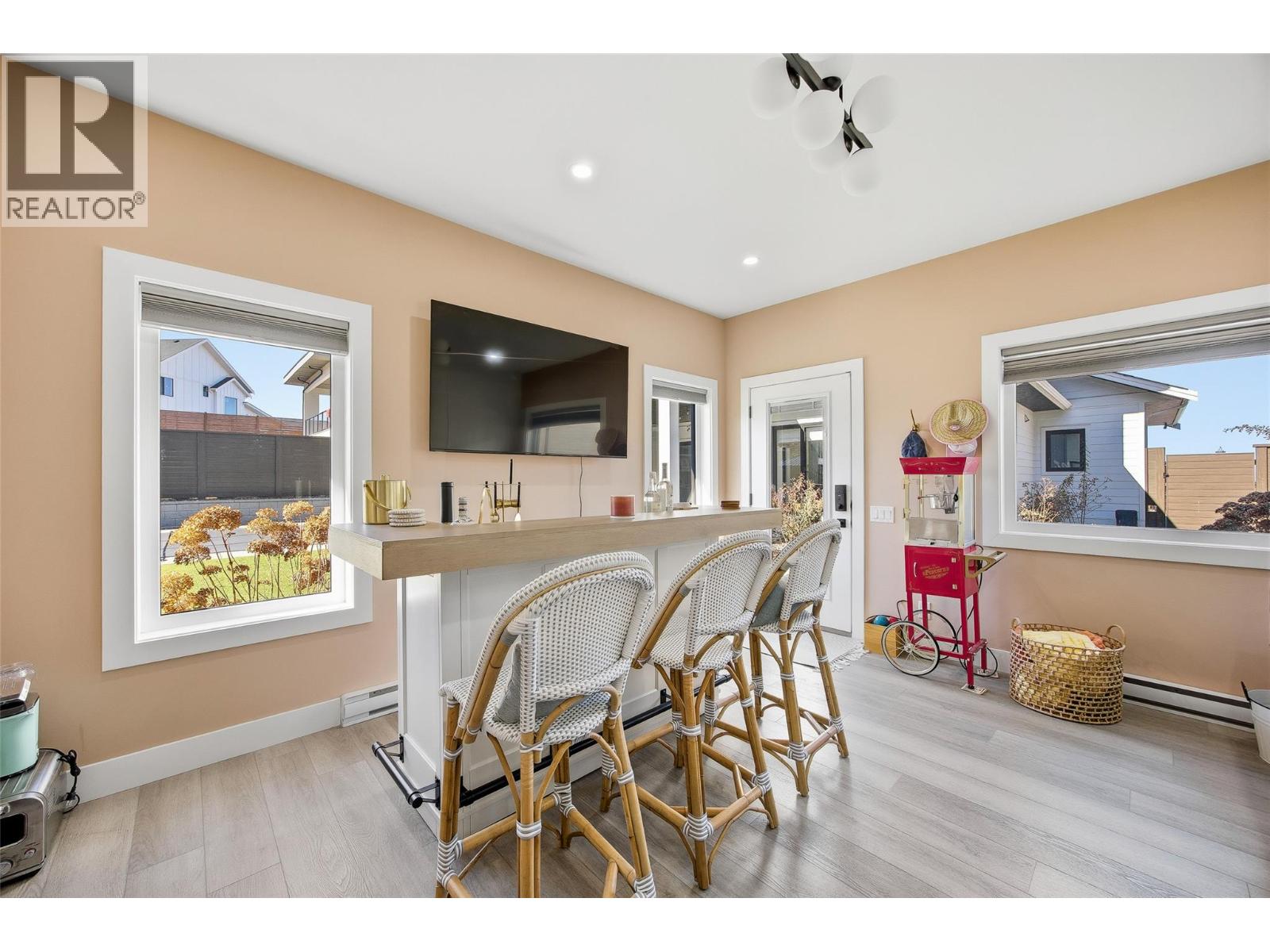 415 Hawk Hill Drive, Kelowna