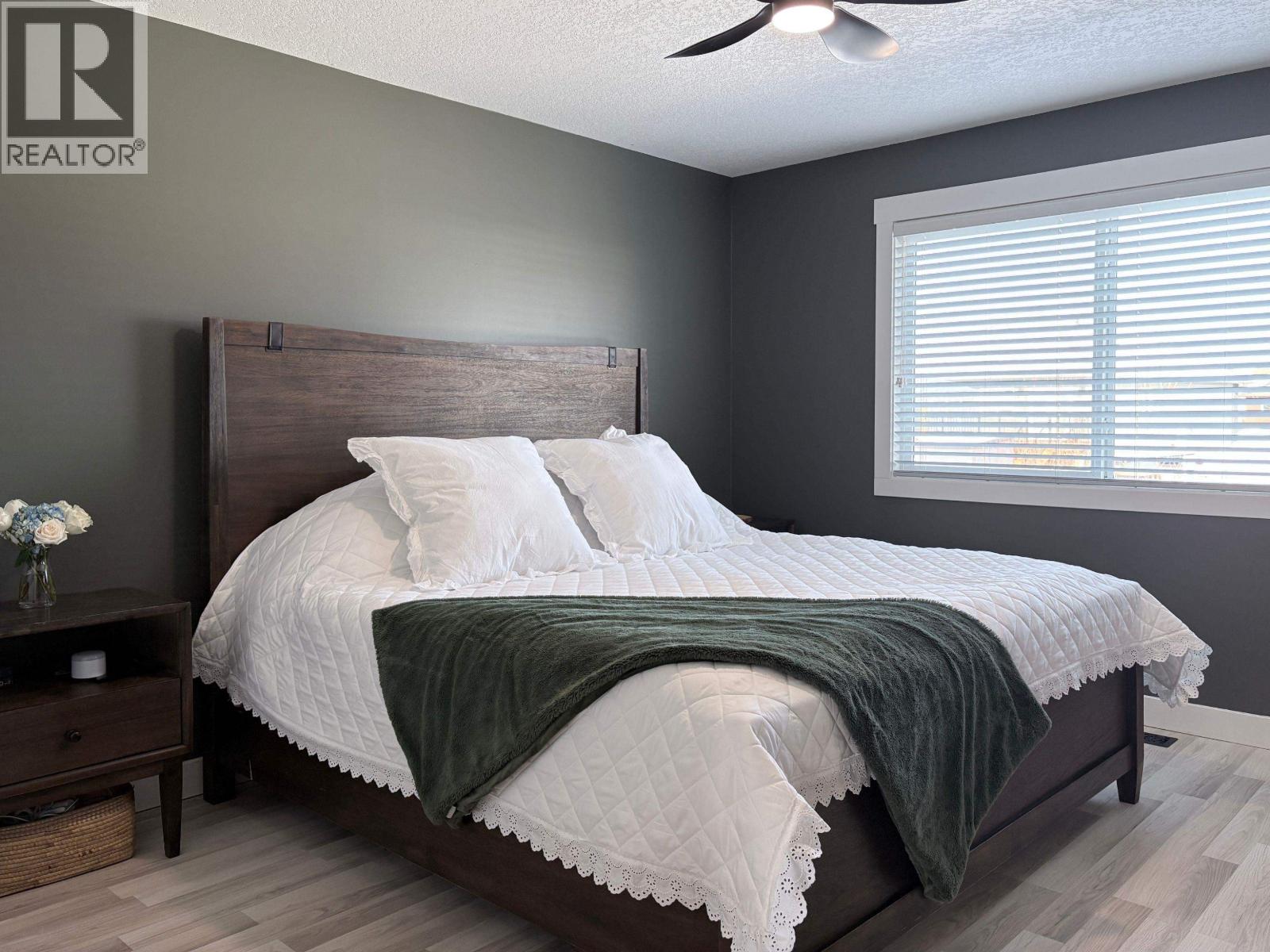 5228 WOODVALLEY DRIVE - 19