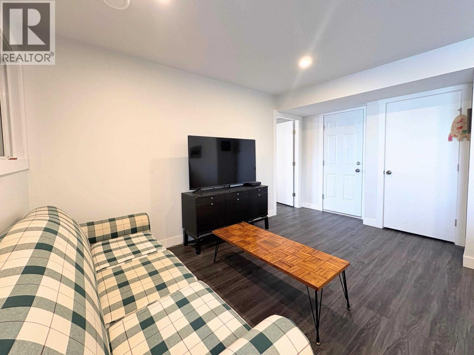 5228 WOODVALLEY DRIVE - 29