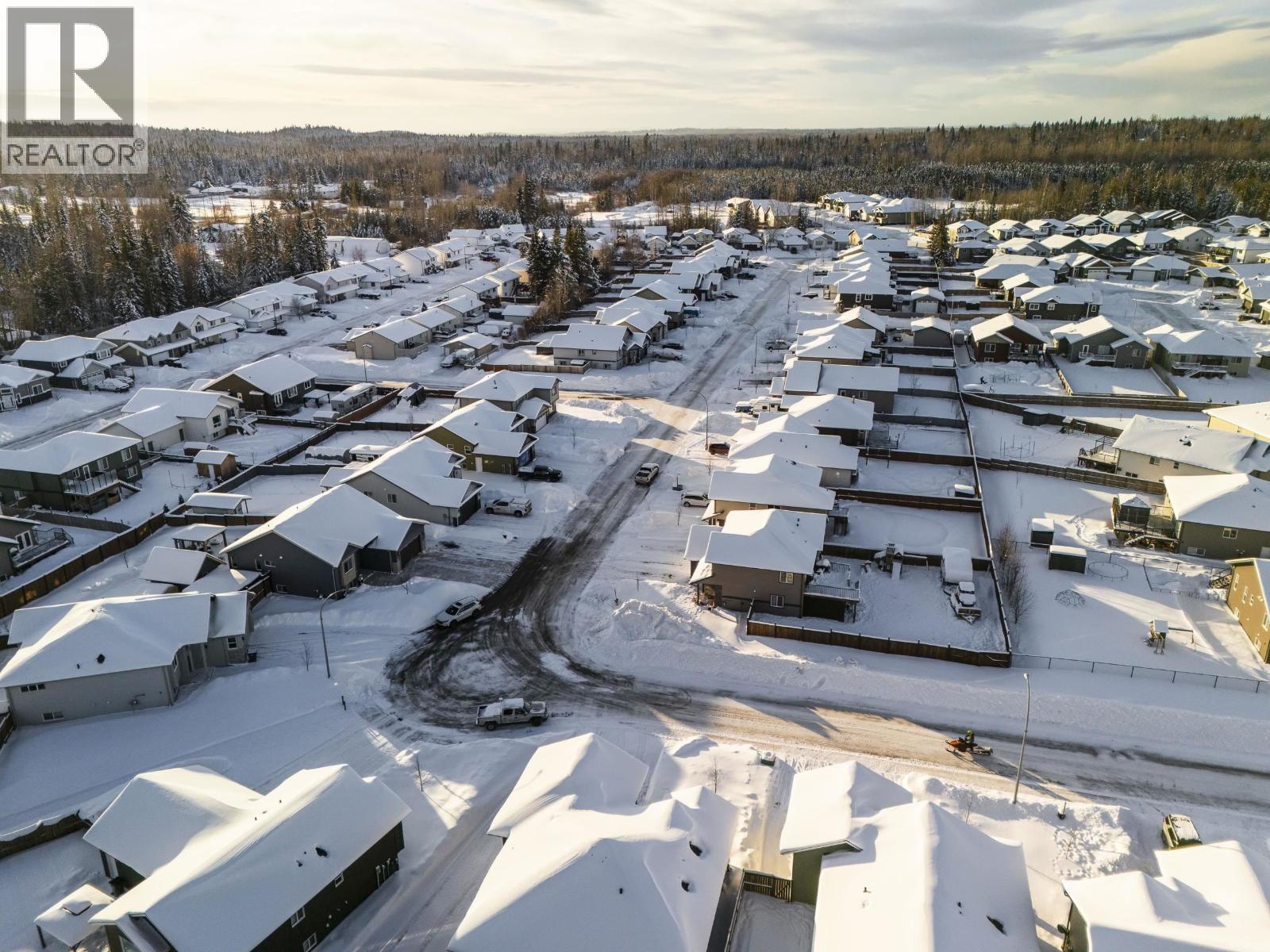 5228 WOODVALLEY DRIVE - 38