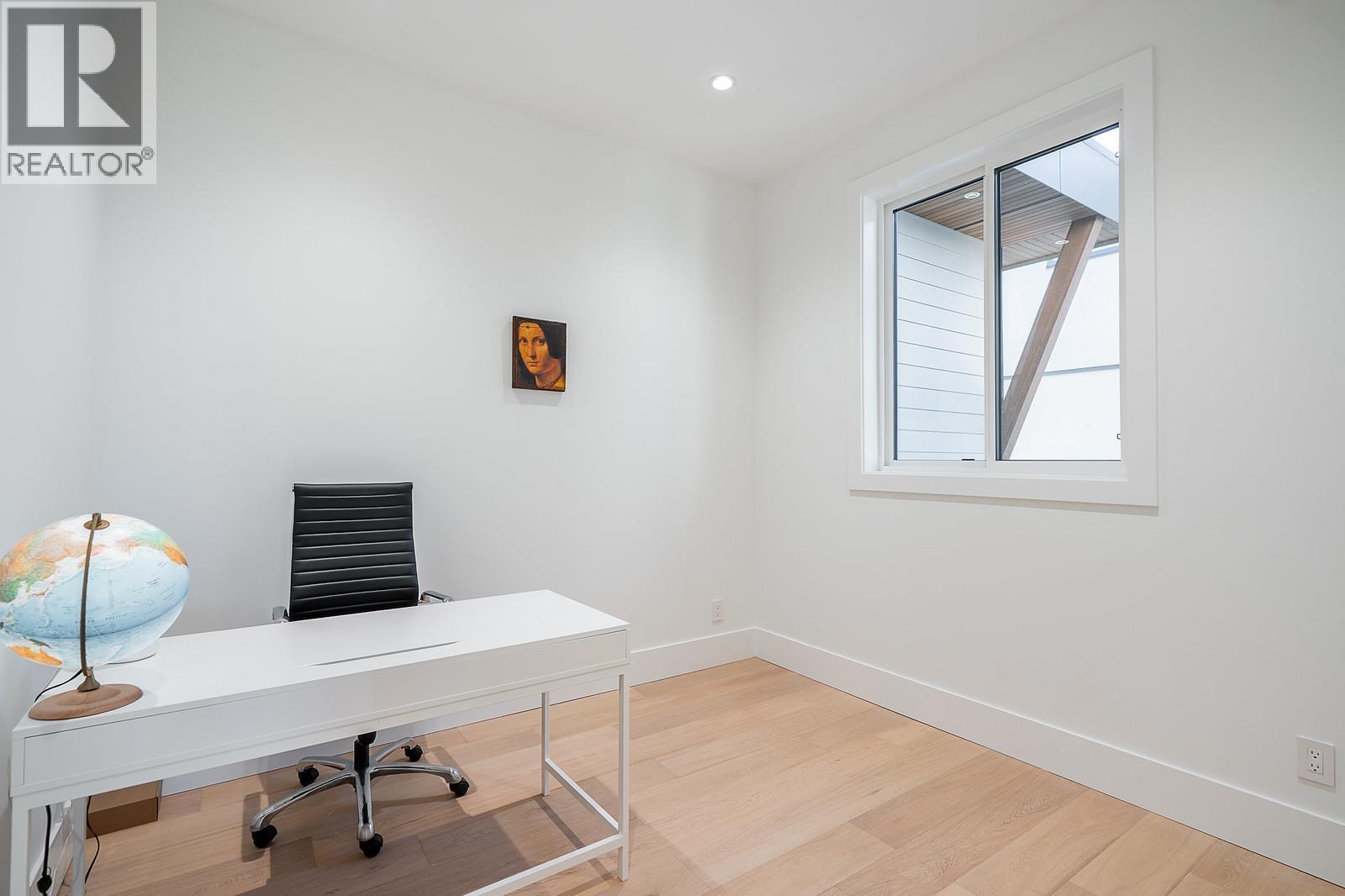 101 1204 HAMMOND AVENUE, Coquitlam