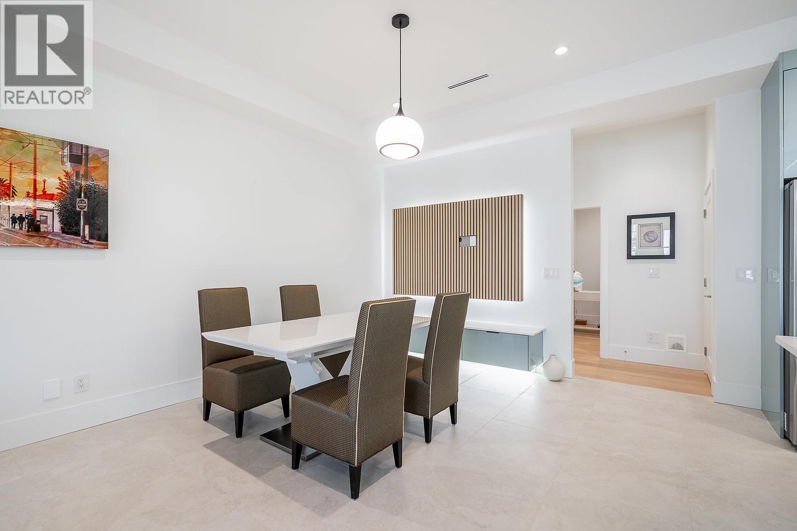 101 1204 HAMMOND AVENUE, Coquitlam