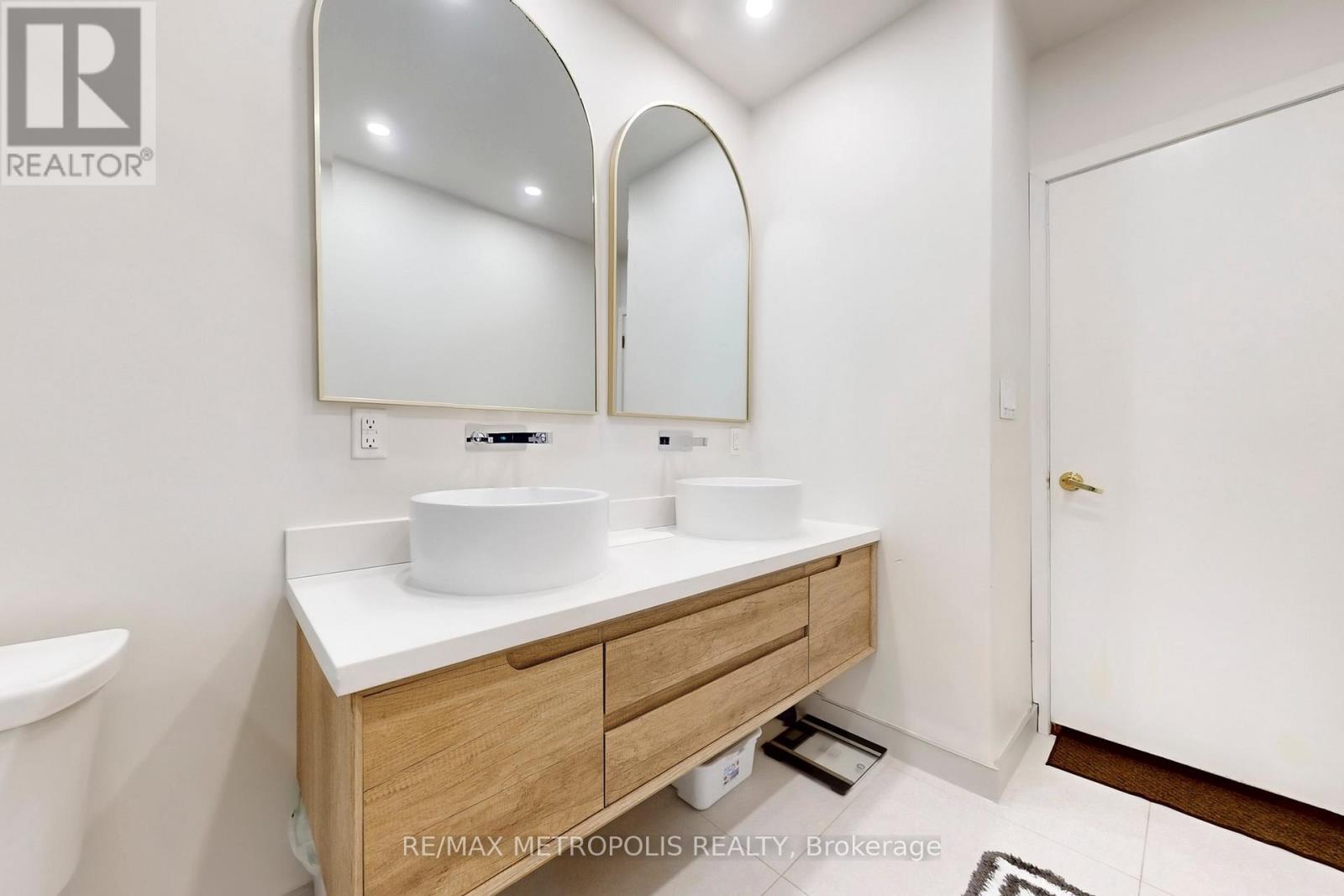 20 KNOX AVENUE - 28