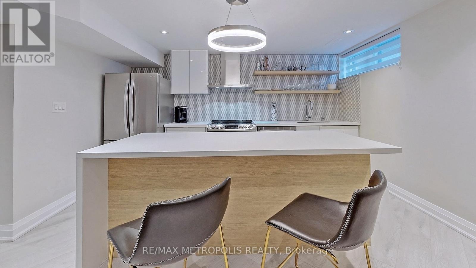 20 KNOX AVENUE - 41