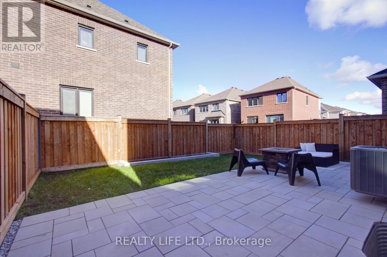 484 THORNBORROW COURT - 28