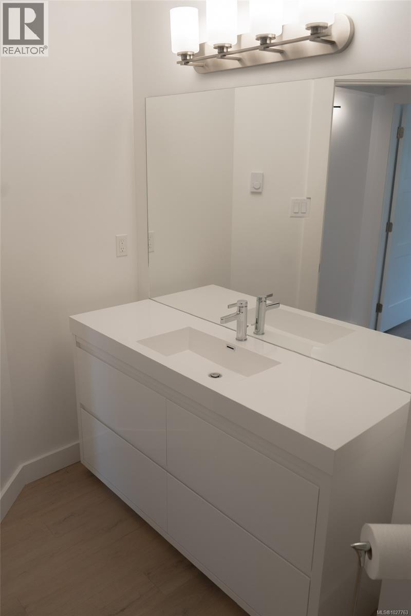 203 1540 Piercy Ave, Courtenay