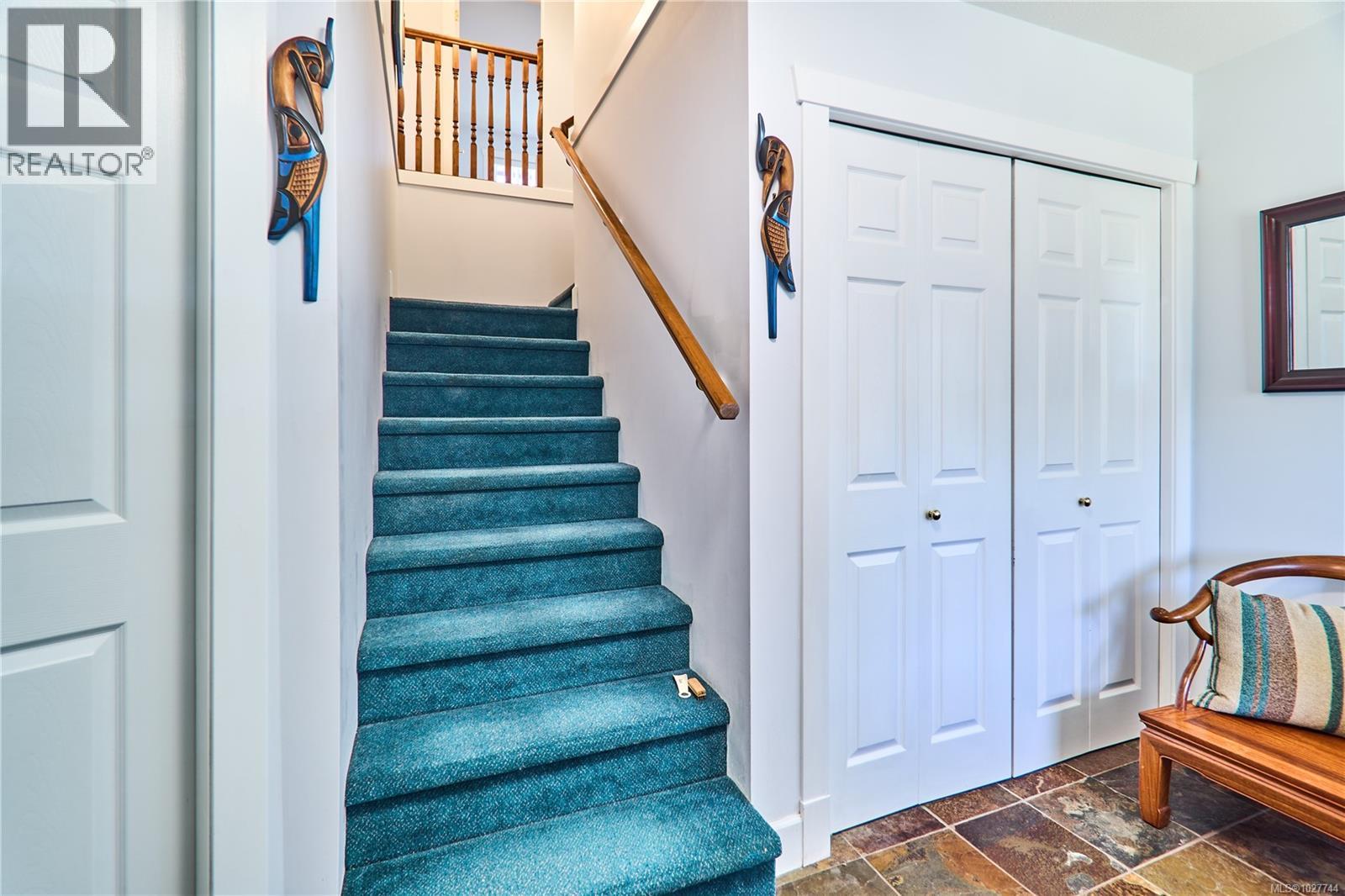 462 Poets Trail Dr, Nanaimo