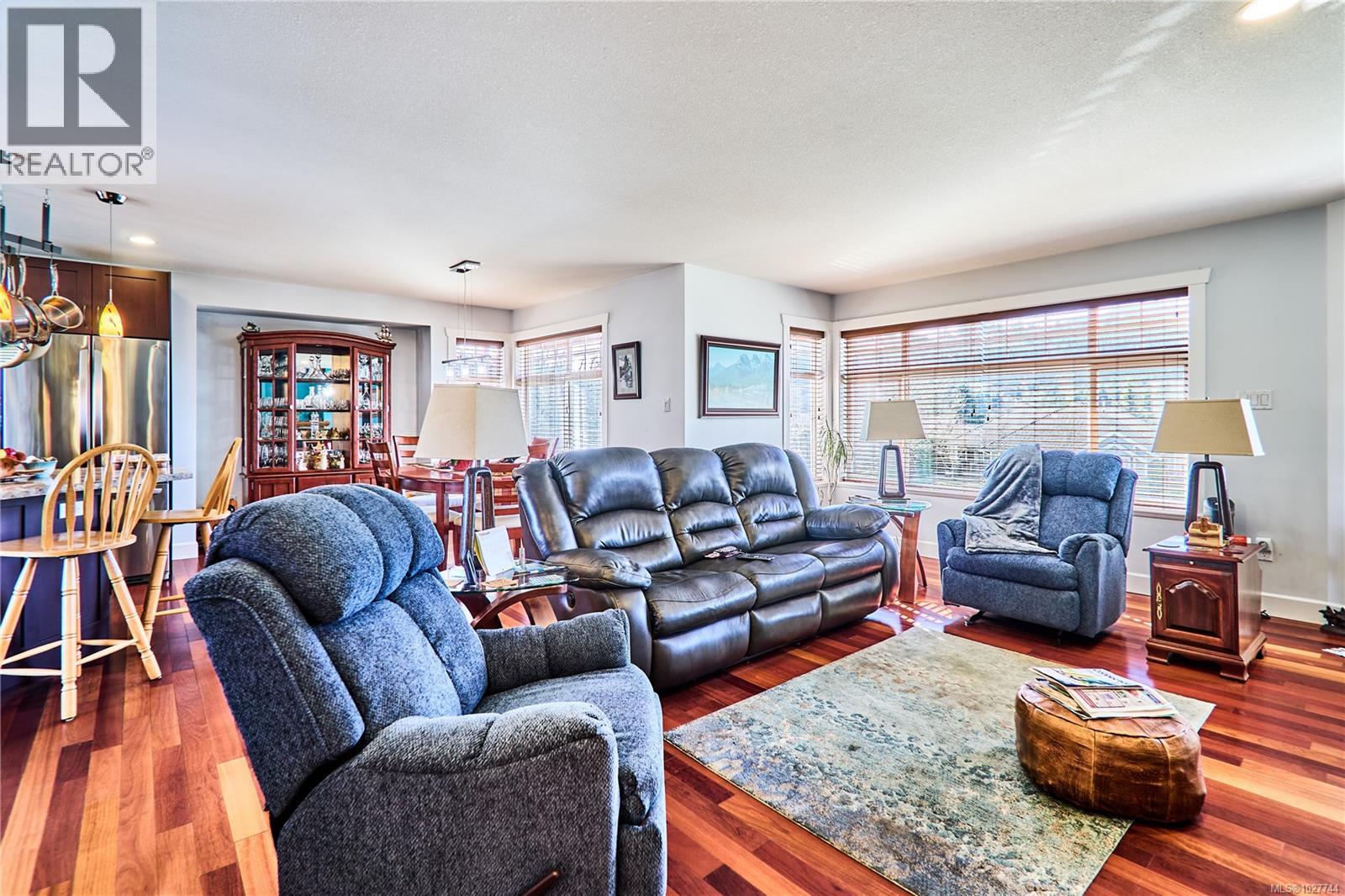 462 Poets Trail Dr, Nanaimo