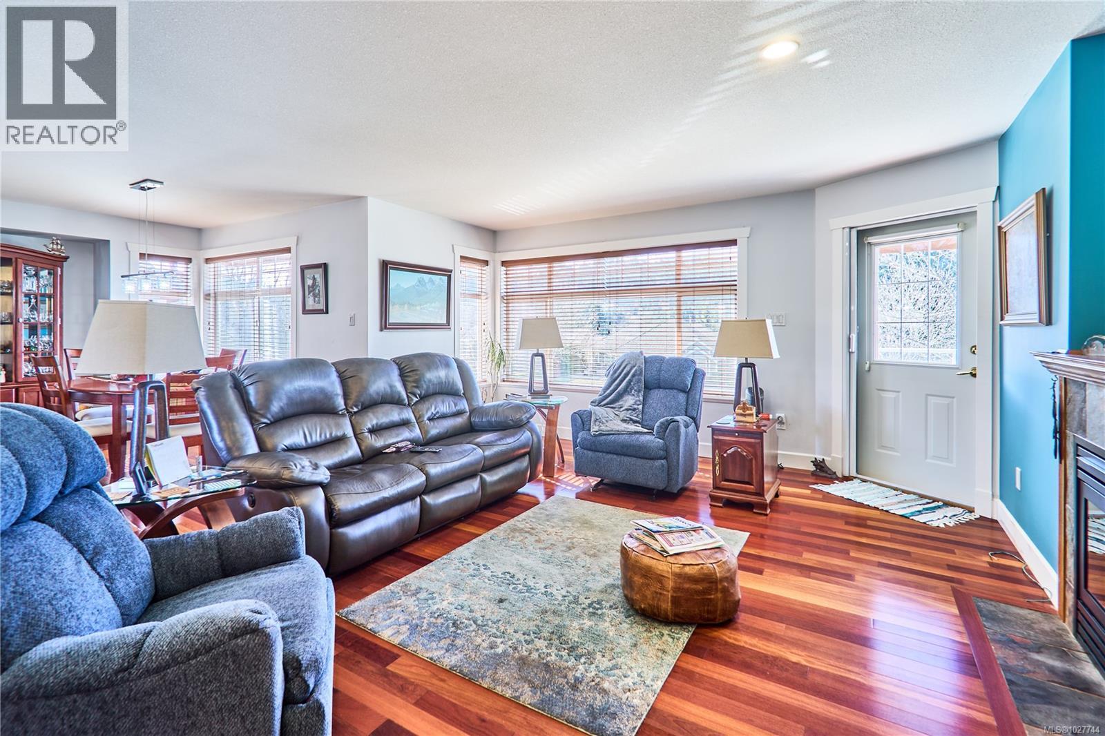 462 Poets Trail Dr, Nanaimo