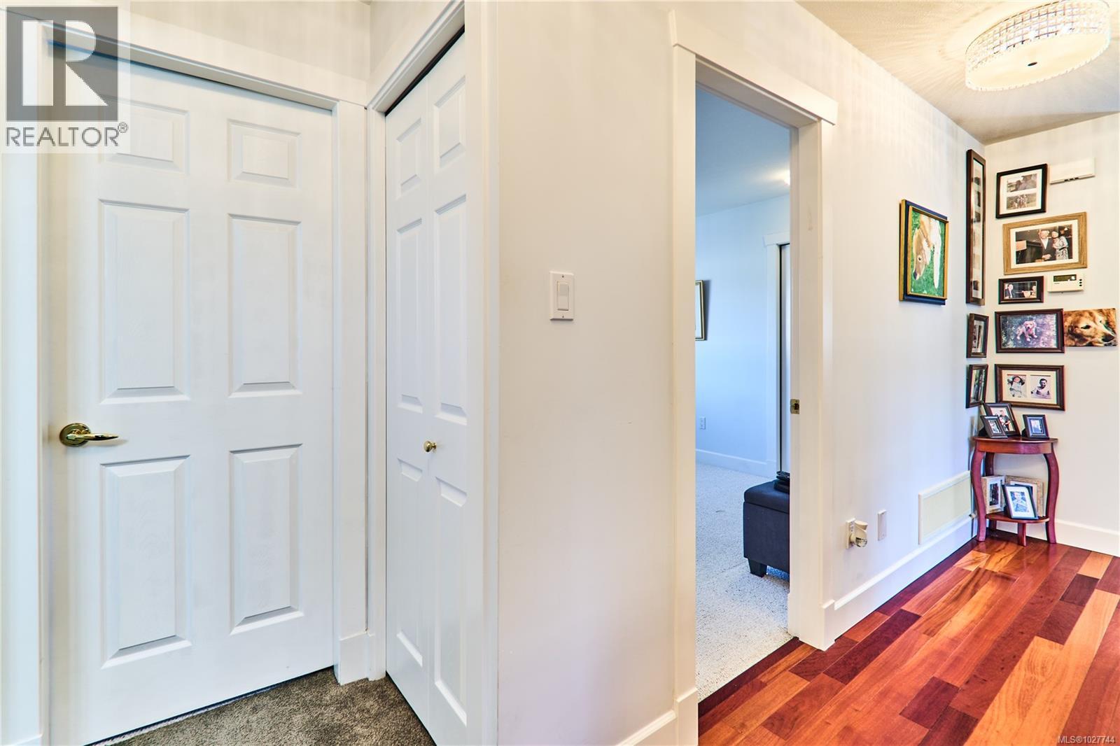 462 Poets Trail Dr, Nanaimo