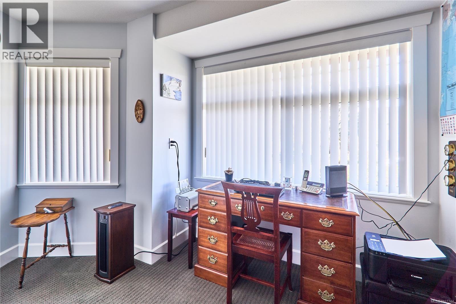 462 Poets Trail Dr, Nanaimo