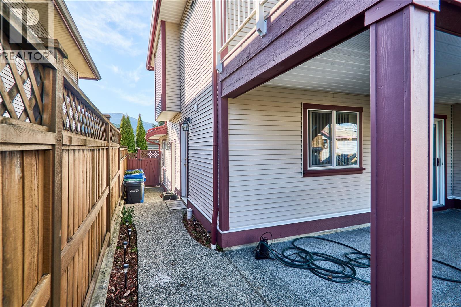 462 Poets Trail Dr, Nanaimo