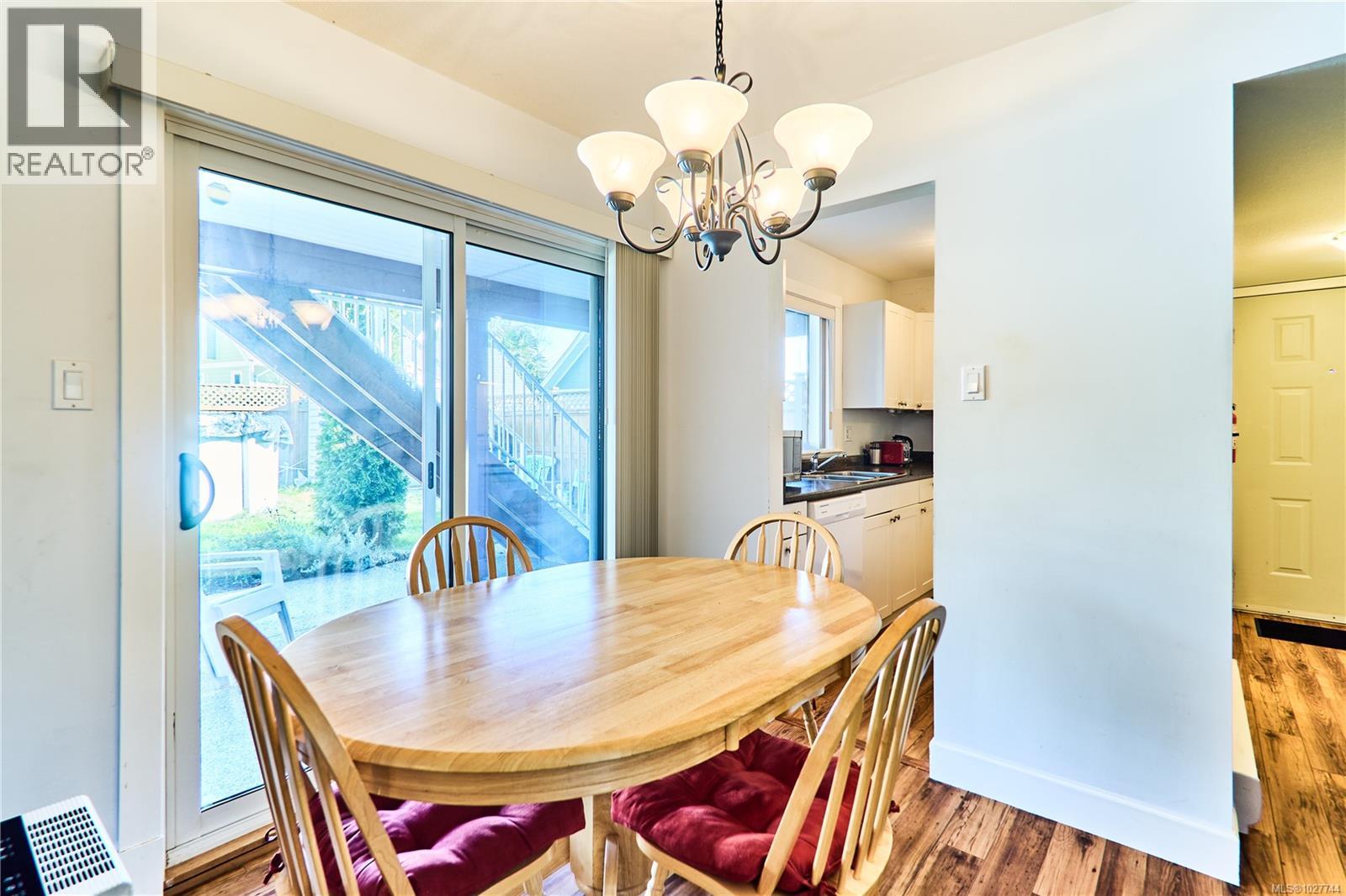 462 Poets Trail Dr, Nanaimo