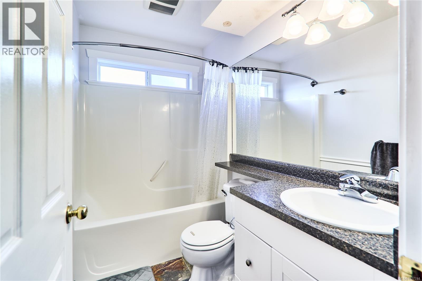 462 Poets Trail Dr, Nanaimo