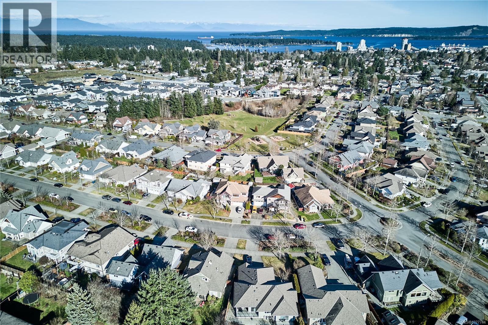 462 Poets Trail Dr, Nanaimo