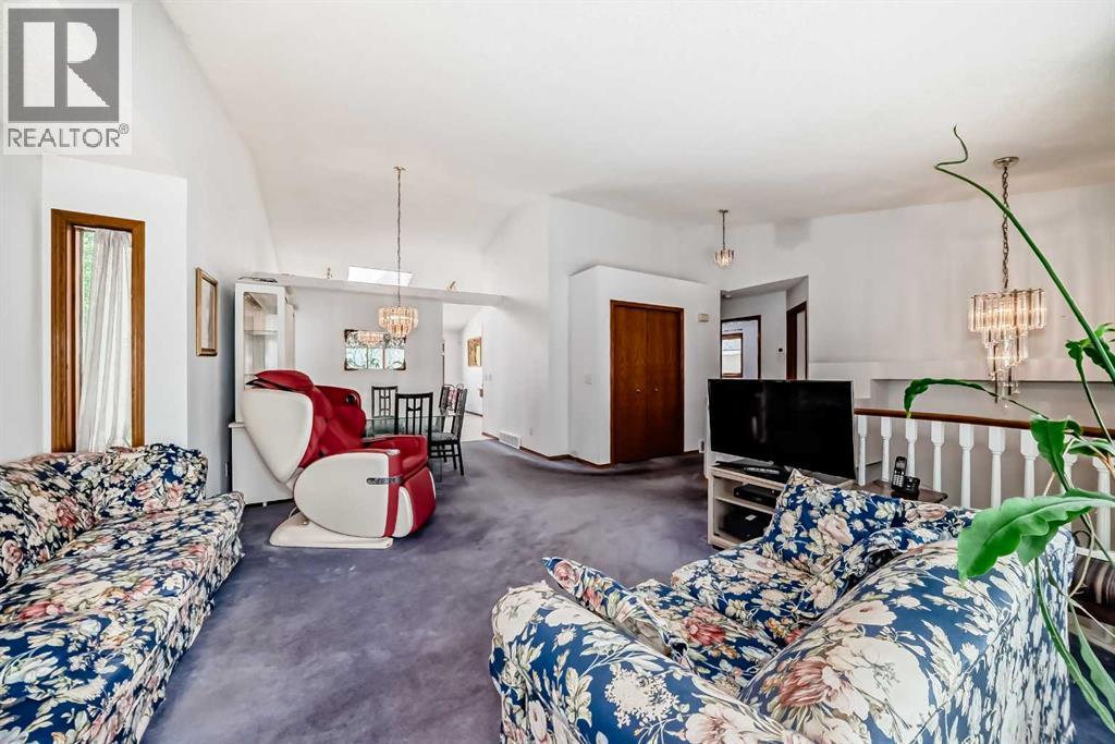 Single Family House Bi-level for Sale in  Harvest Oak Drive NE Harvest Hills Calgary 