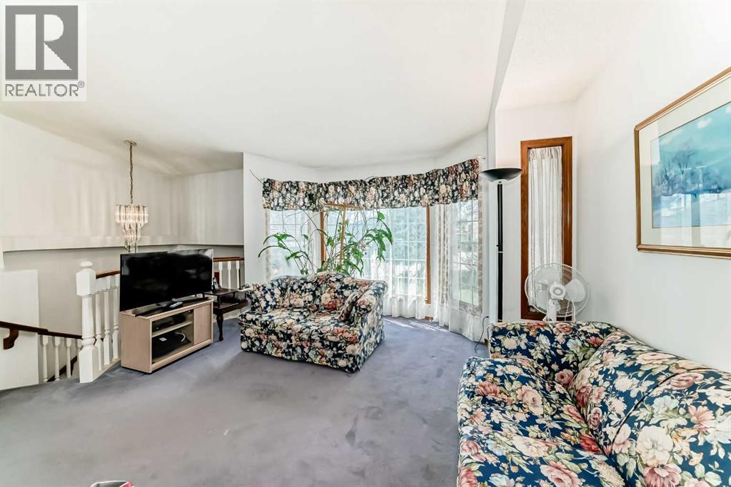 Single Family House Bi-level for Sale in  Harvest Oak Drive NE Harvest Hills Calgary 