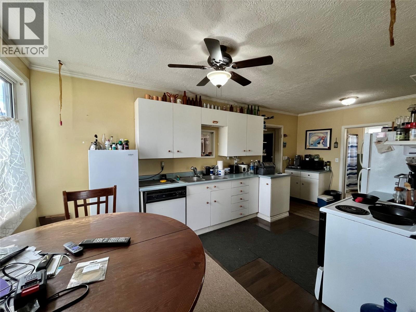 302 6th Avenue NW, Nakusp