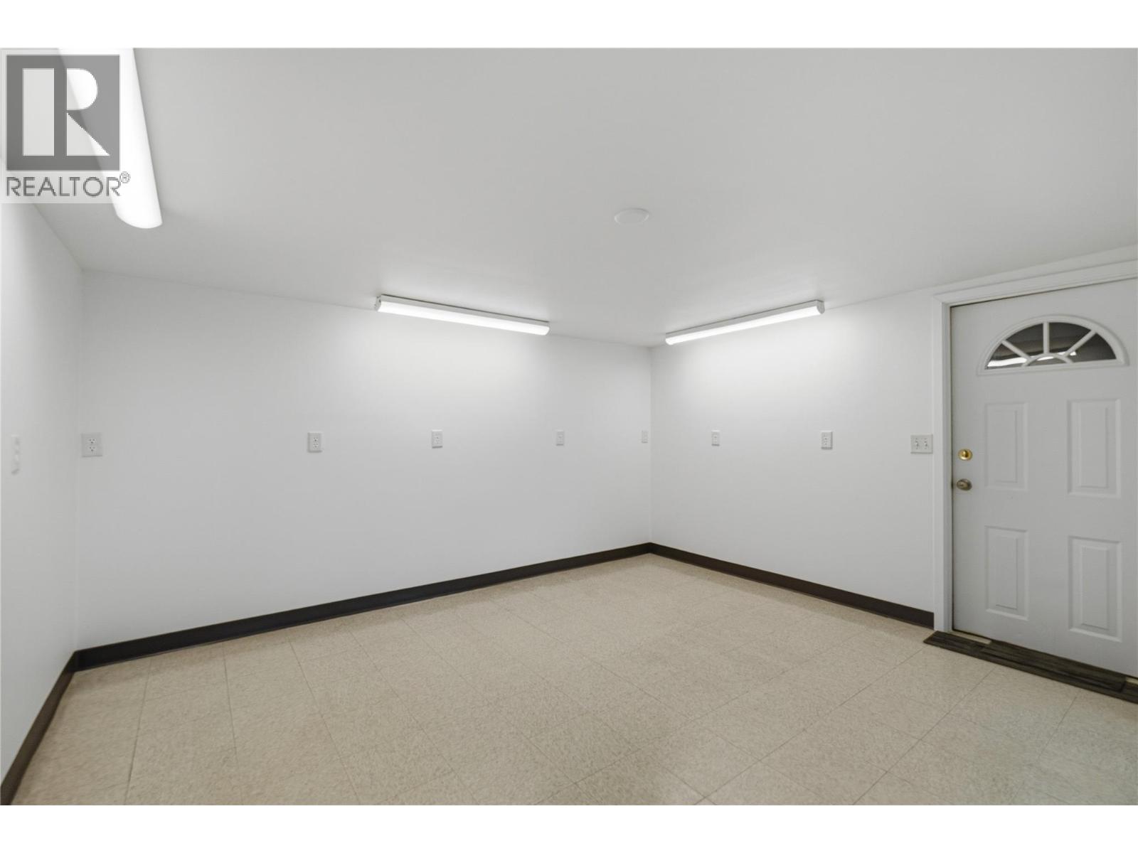  215 Froelich Road, Kelowna