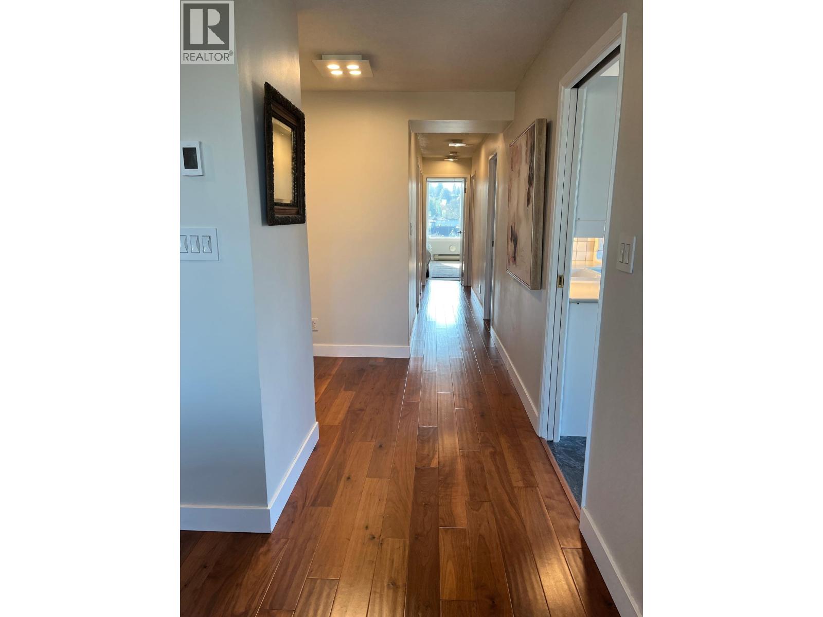 901 1566 W 13TH AVENUE