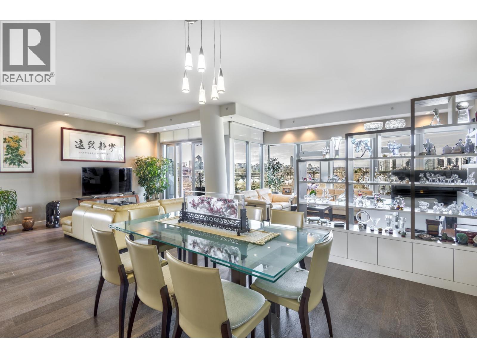 504 181 ATHLETES WAY, Vancouver