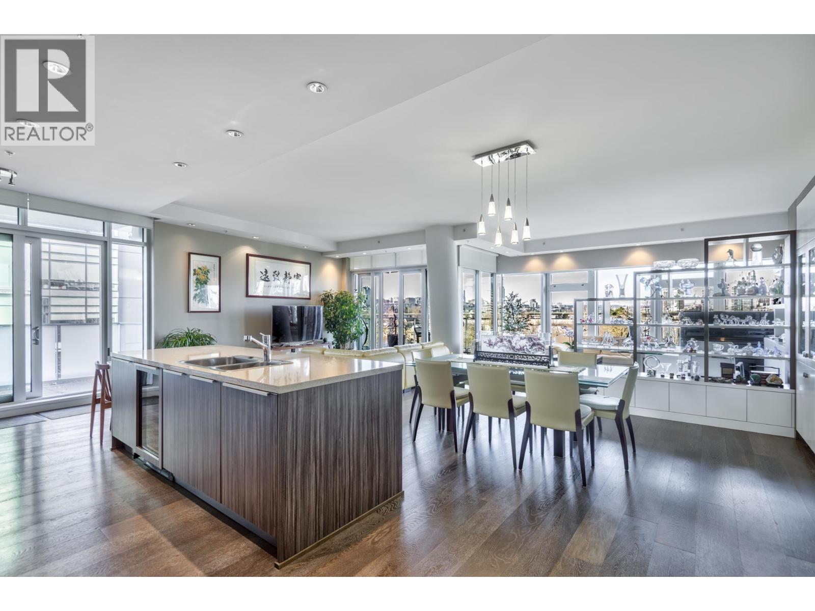 504 181 ATHLETES WAY, Vancouver