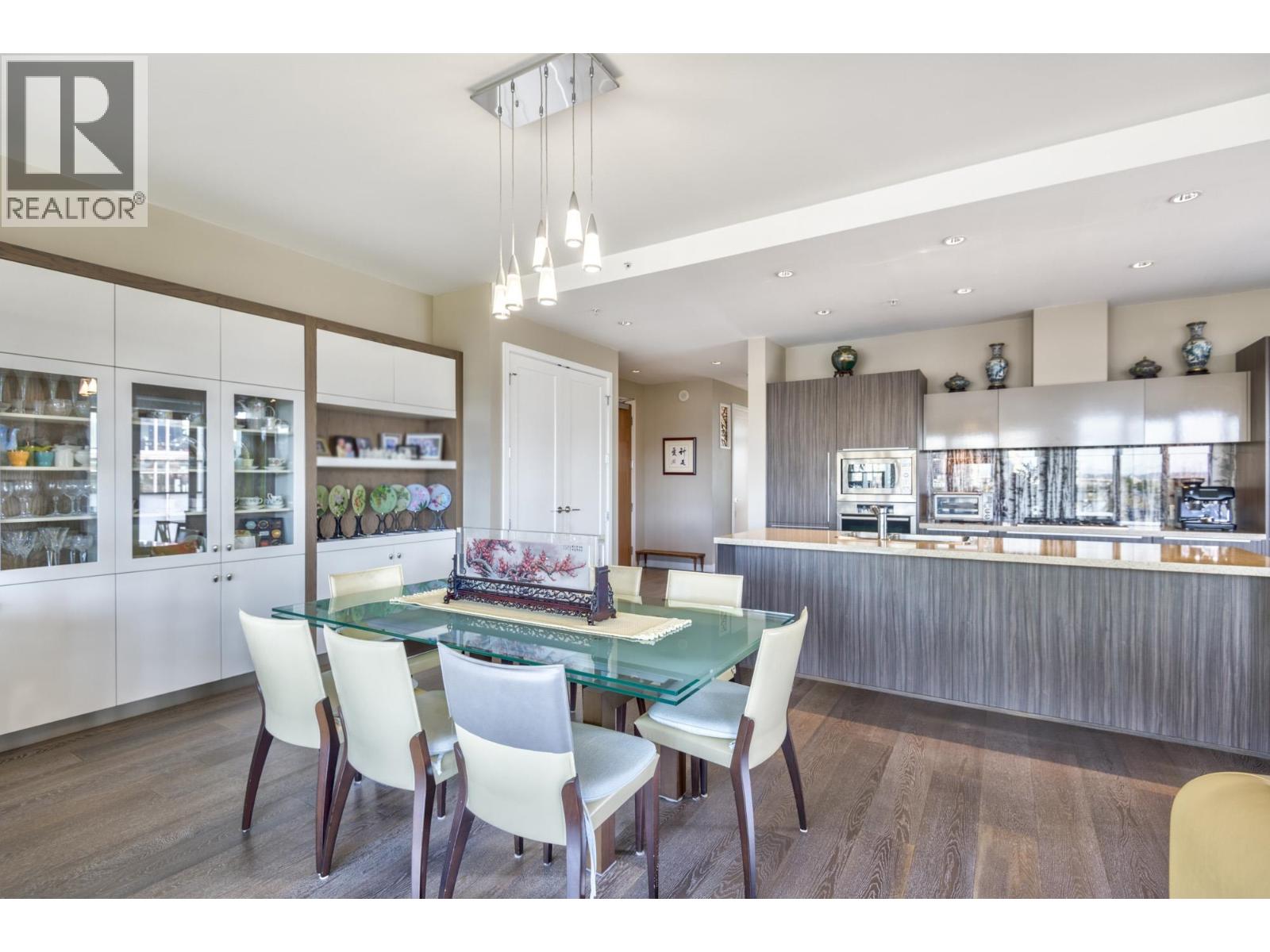 504 181 ATHLETES WAY, Vancouver