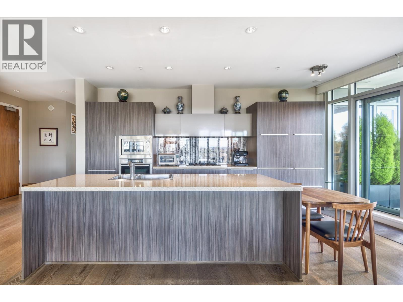 504 181 ATHLETES WAY, Vancouver