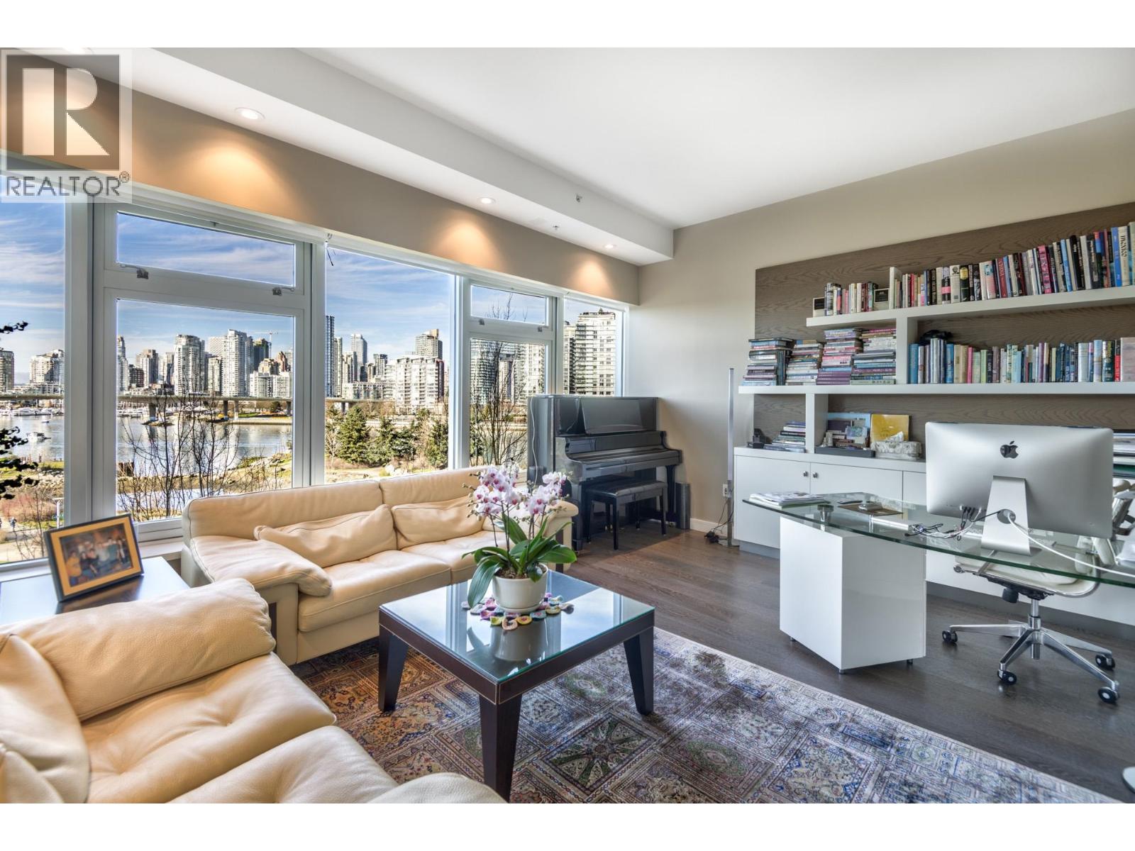 504 181 ATHLETES WAY, Vancouver