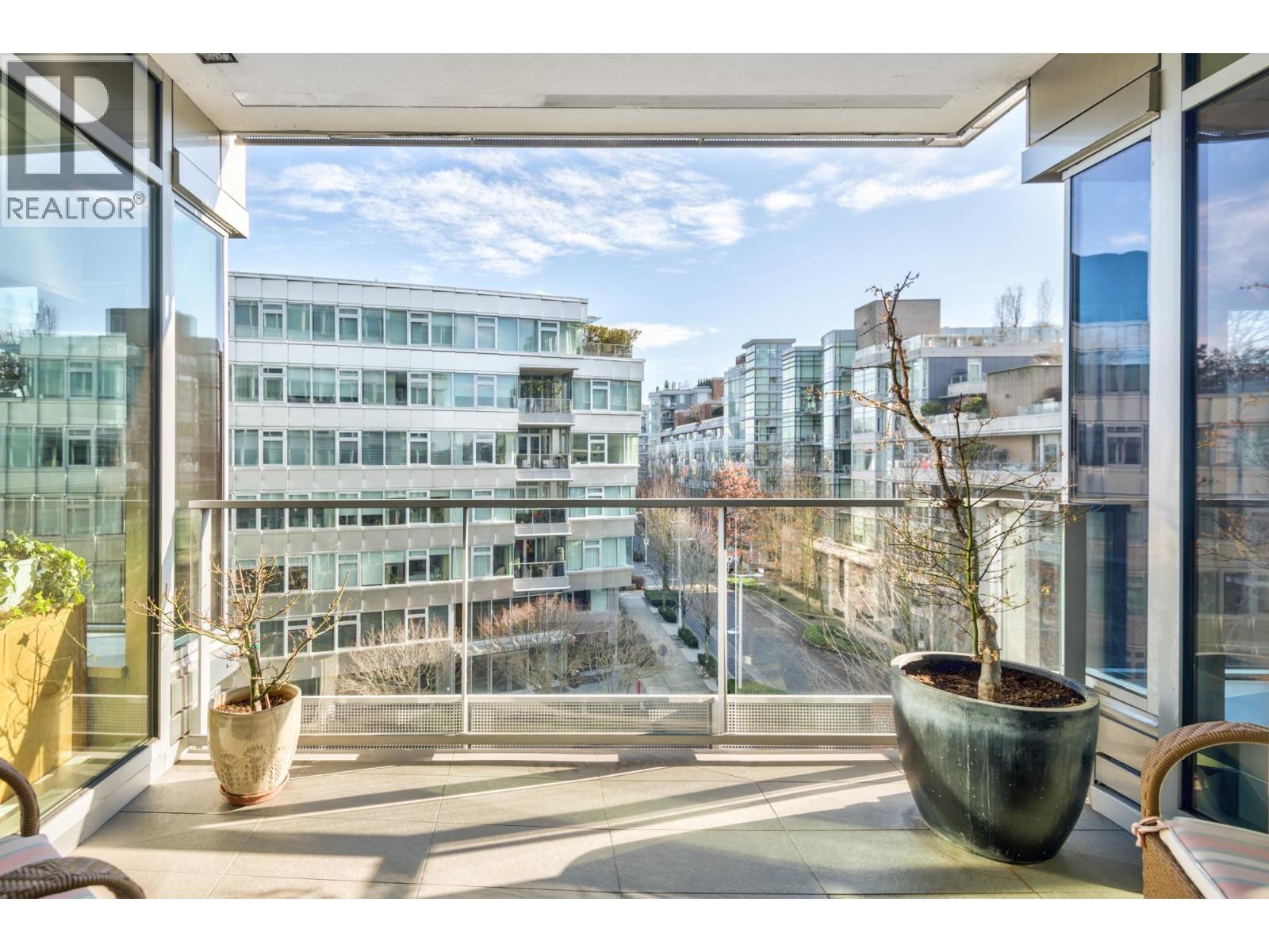 504 181 ATHLETES WAY, Vancouver