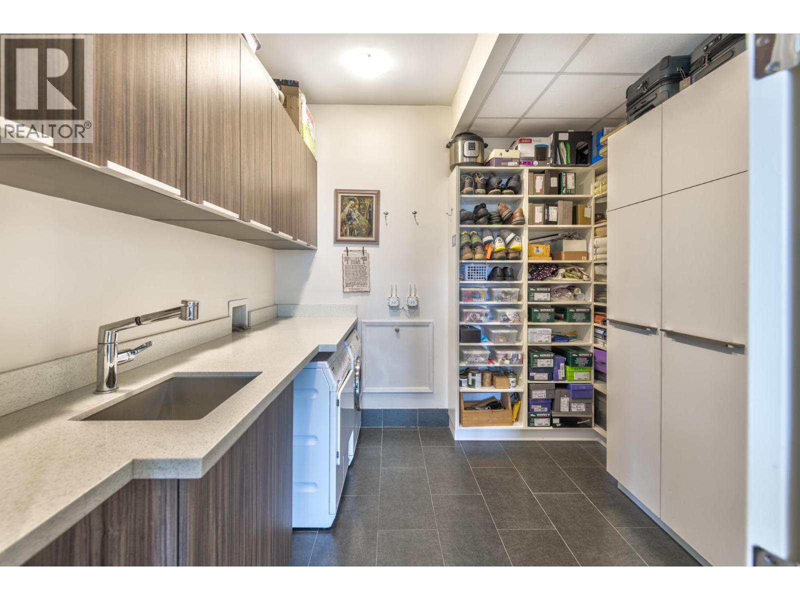 504 181 ATHLETES WAY, Vancouver