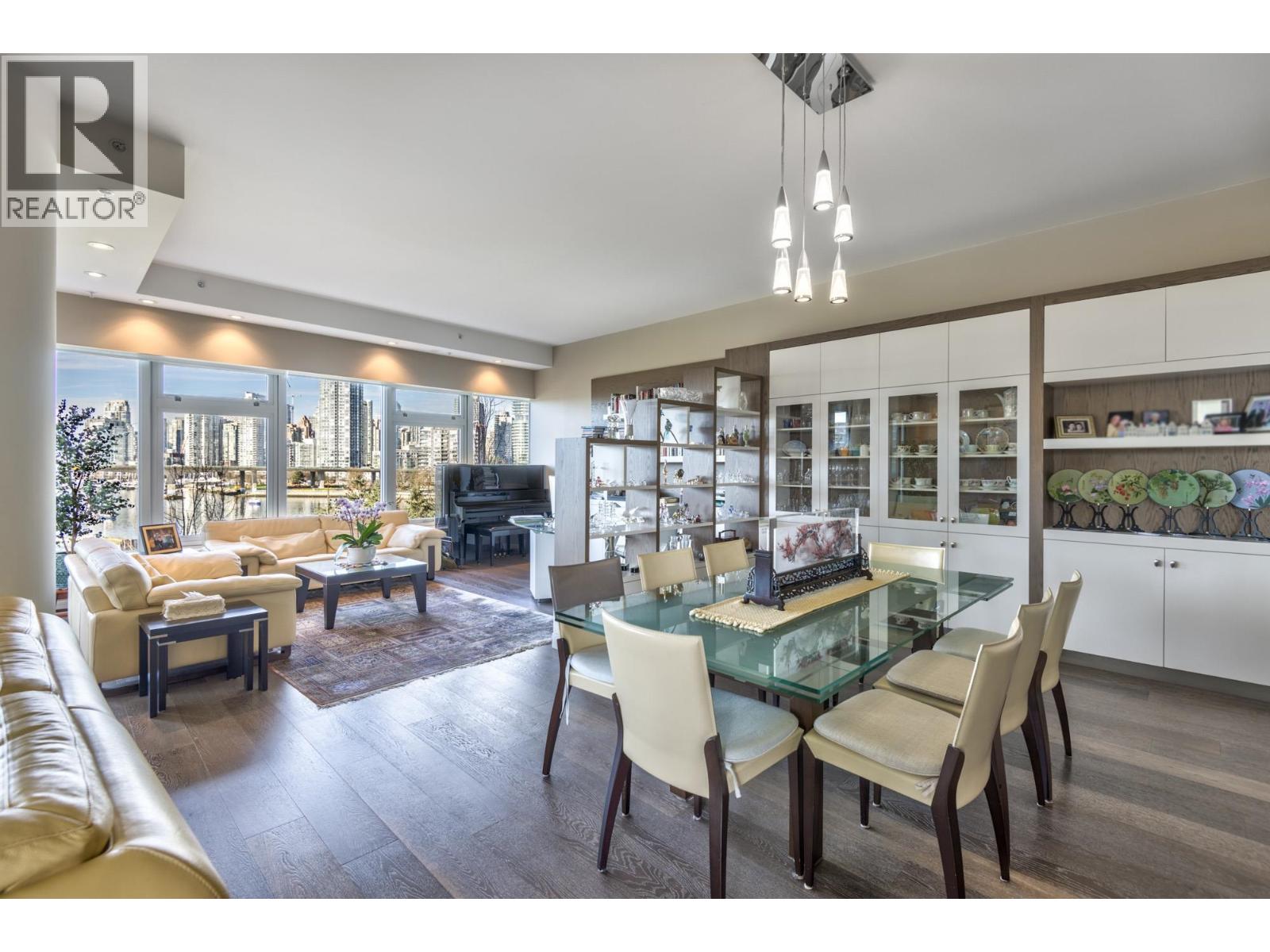 504 181 ATHLETES WAY, Vancouver