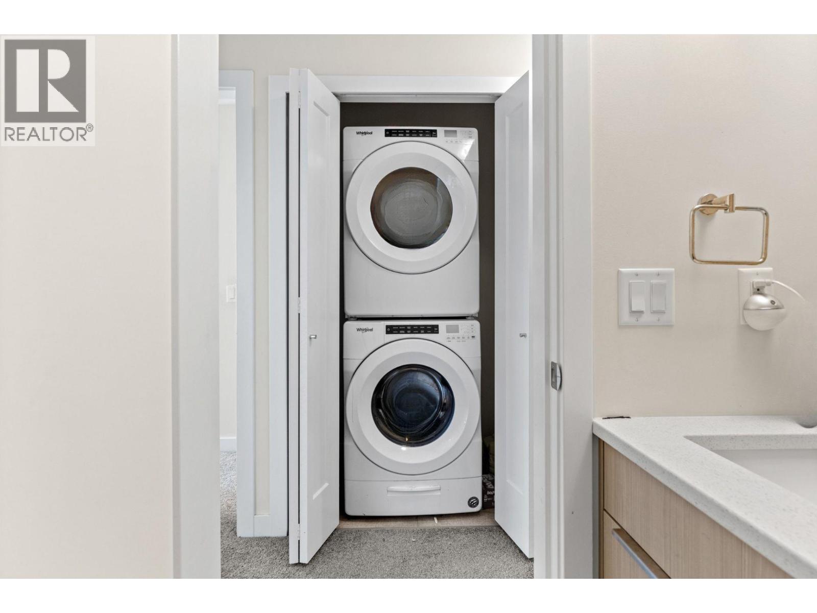 #62 170 Celano Crescent - 14