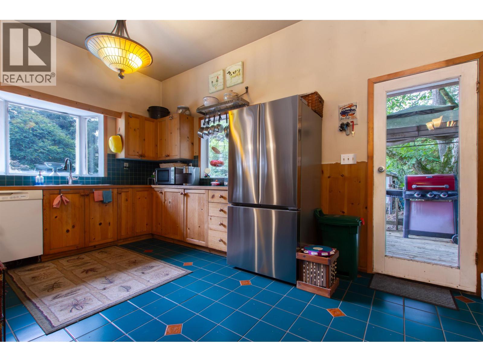 1020 FINCH DRIVE, Squamish