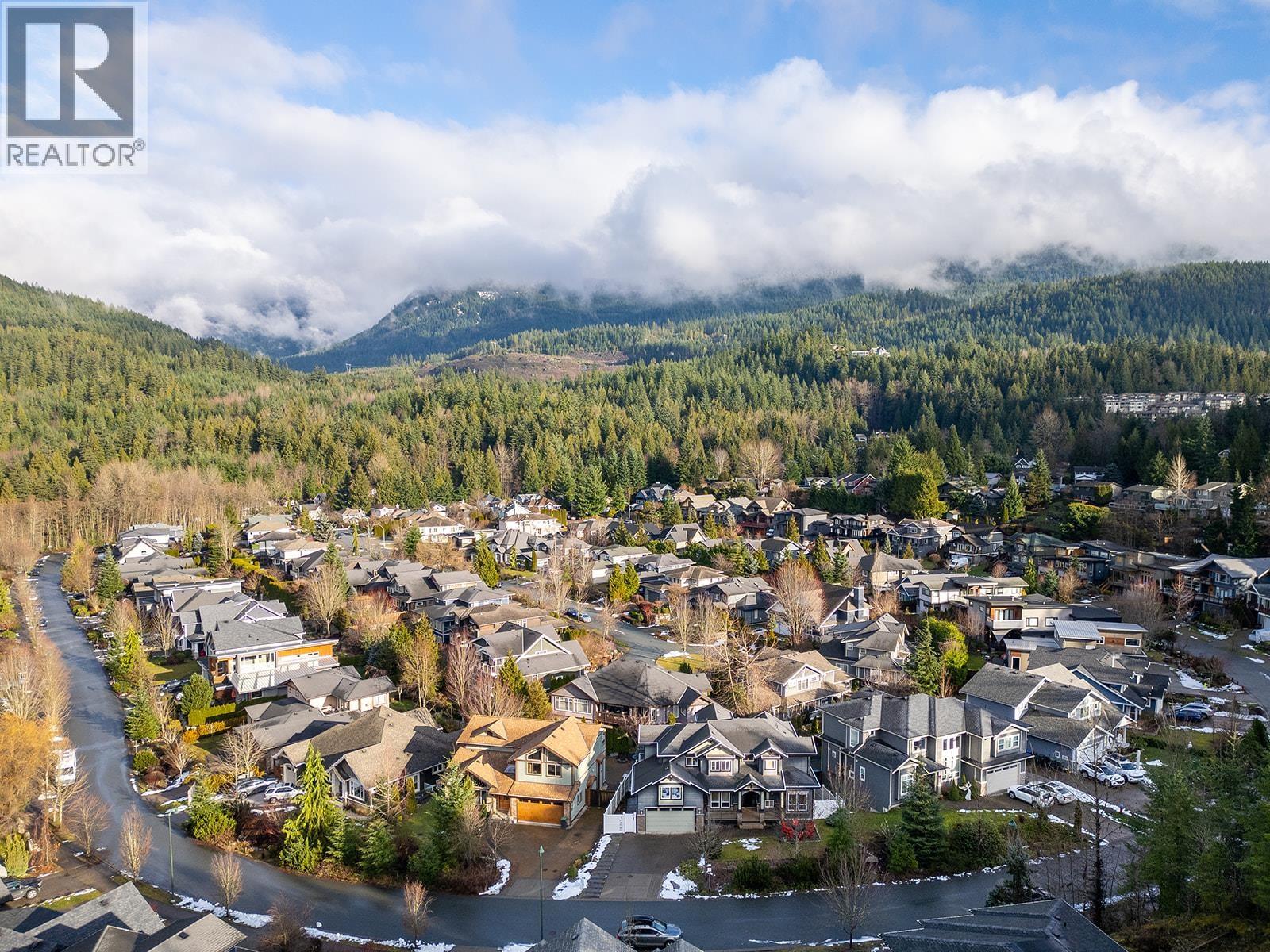 1031 JAY CRESCENT, Squamish