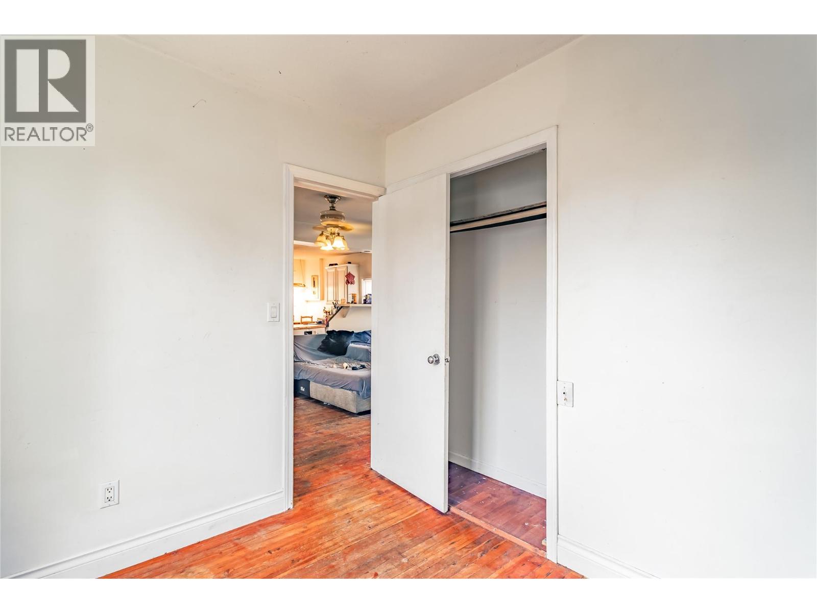  2293 Woodlawn Street, Kelowna