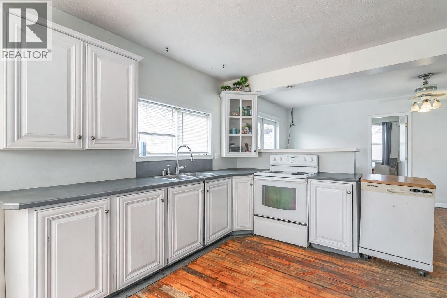  2293 Woodlawn Street, Kelowna