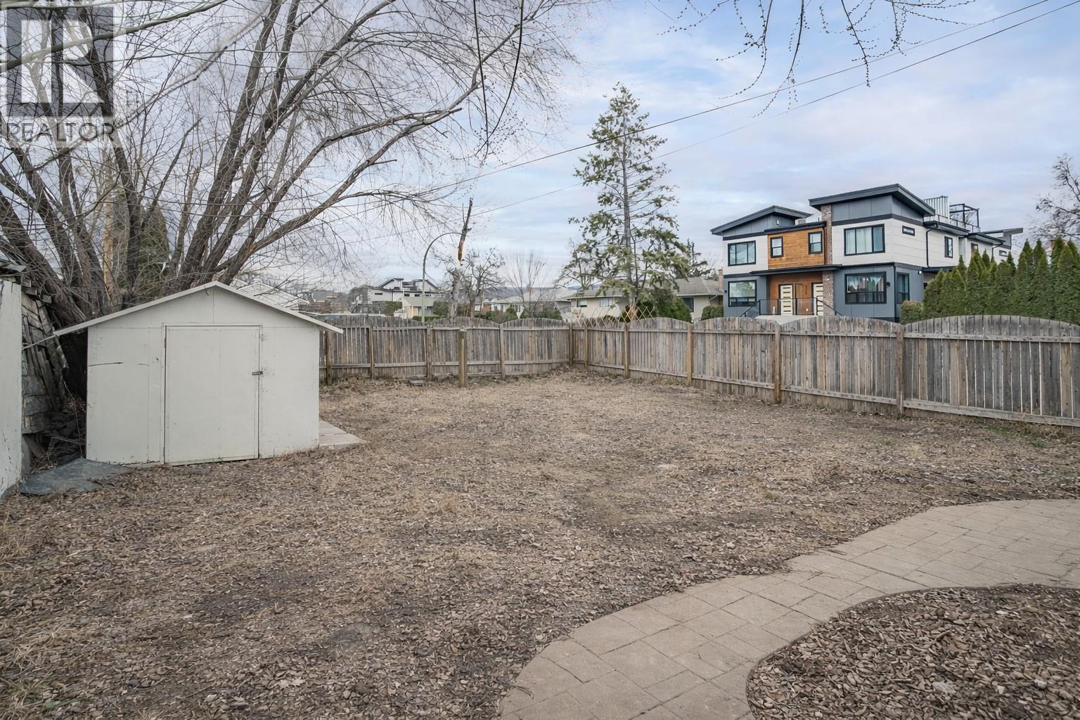  2293 Woodlawn Street, Kelowna